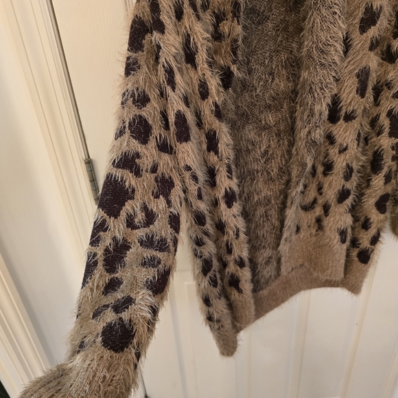 Oliver Eyelash Extra Soft Cardigan, Animal Print, Brown & Tan, Size: Large - Picture 5 of 5